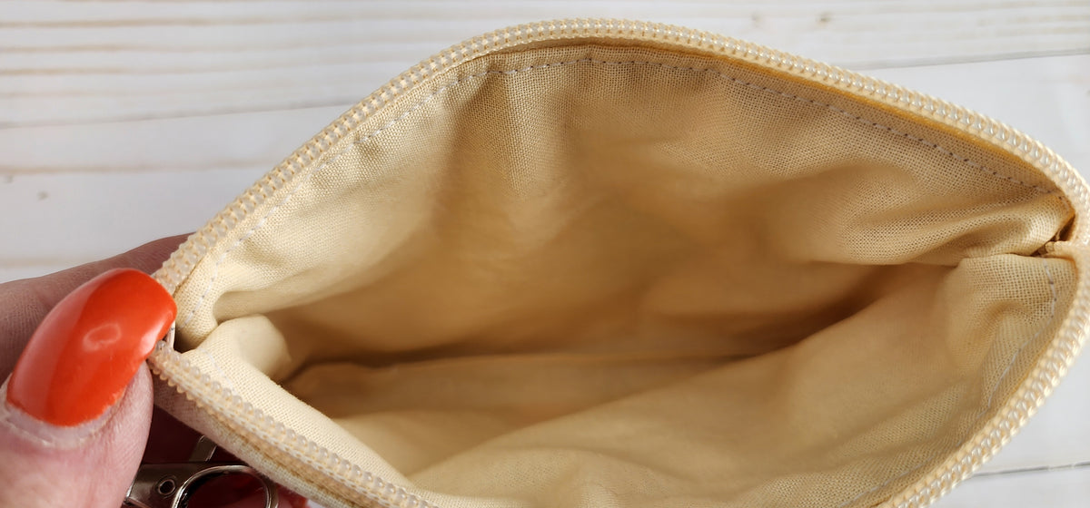 Medallion Chicken Cream Zip Notion Pouch / Wallet Pouch