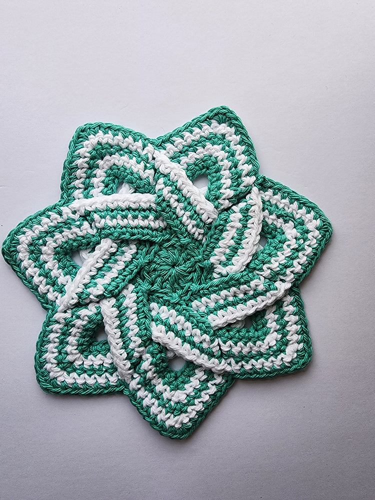 Green /  White Flower Hotpad