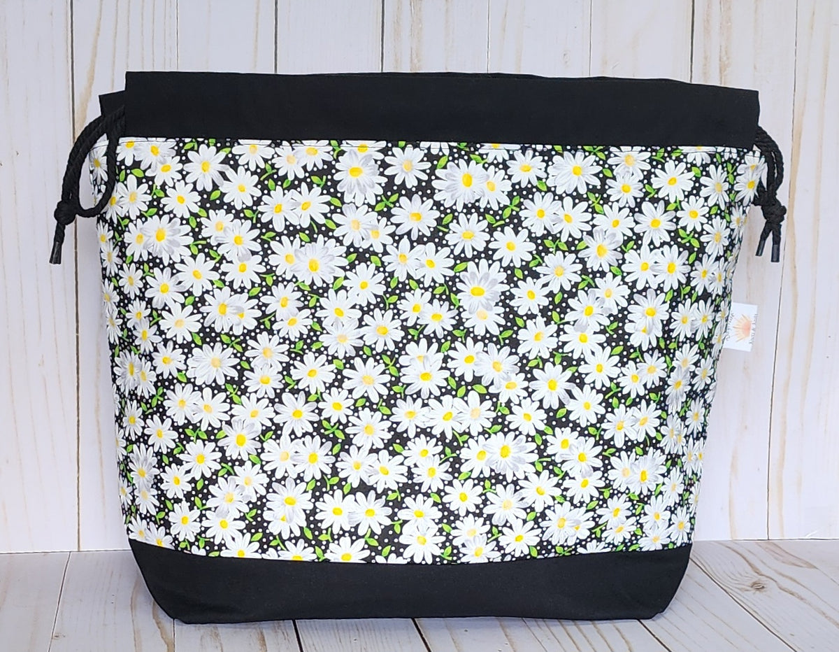 Daisy on Black Bundle