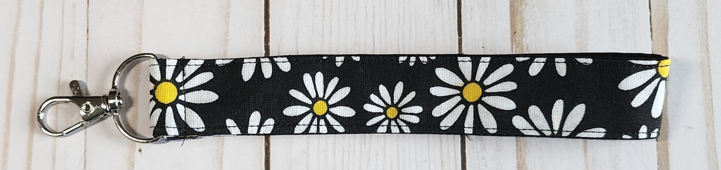 Daisies on Black Wristlet Keychain