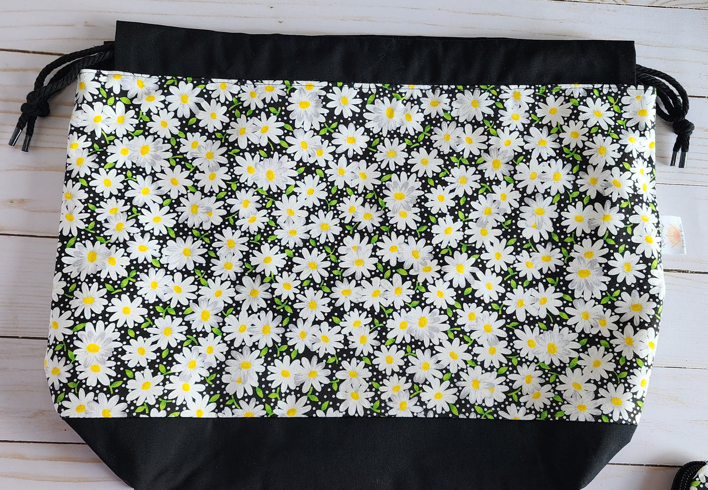 Daisy on Black Bundle